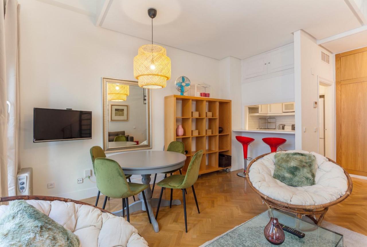 Apartamento Barquillo Duplex En Madrid Luaran gambar