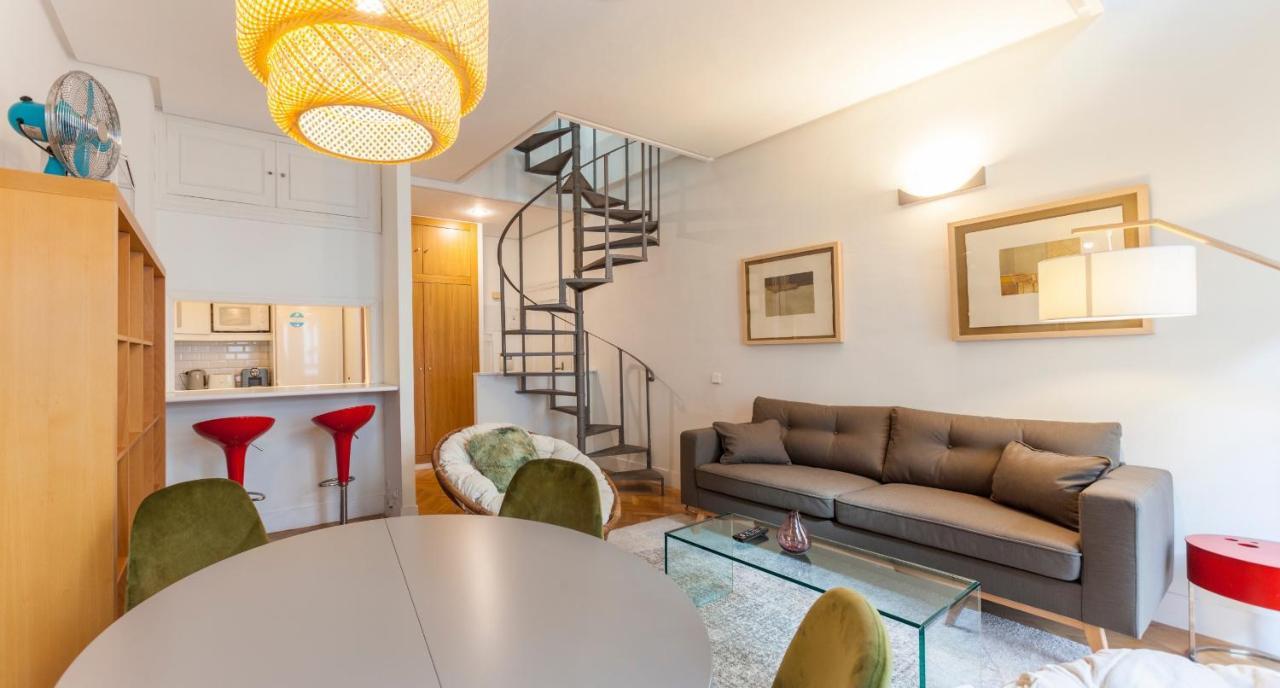 Apartamento Barquillo Duplex En Madrid Luaran gambar
