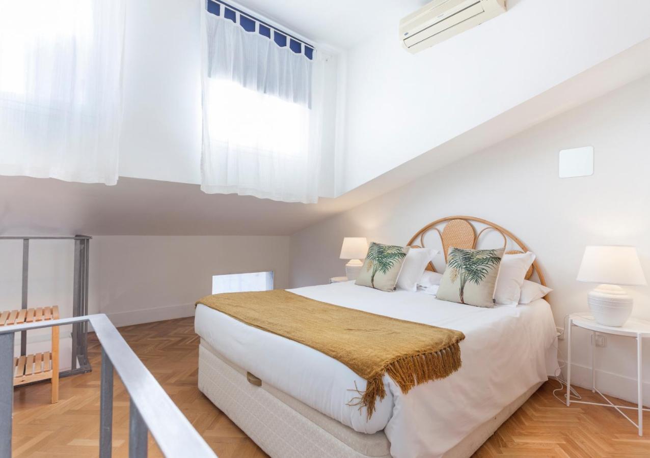 Apartamento Barquillo Duplex En Madrid Luaran gambar
